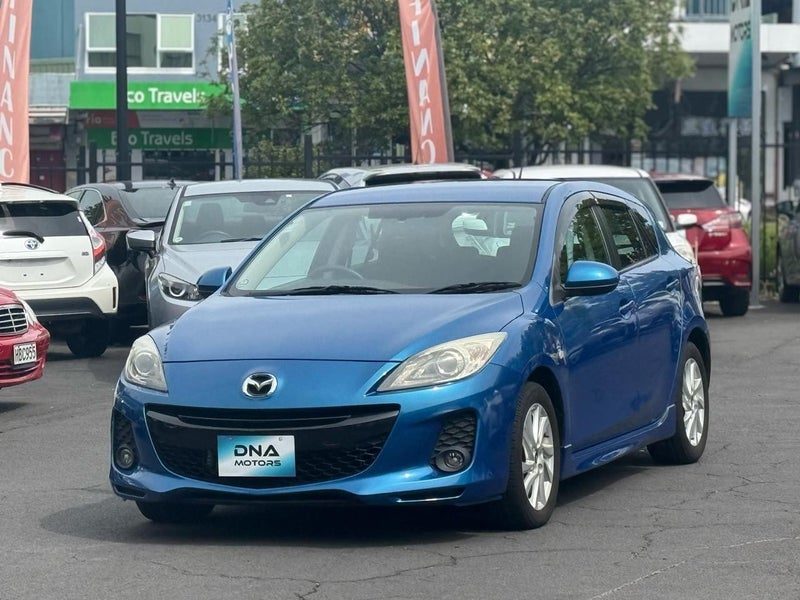 2012 Mazda Axela 15S Sports Edition, photo 3
