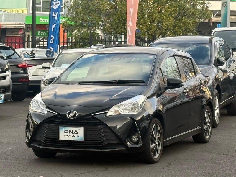 2017 Toyota Vitz U SPORTY PACKAGE, photo 3