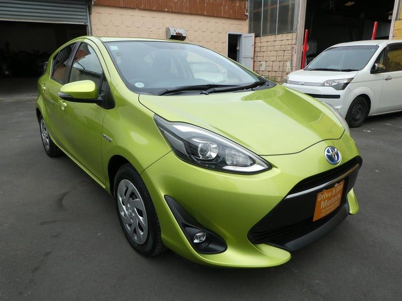 2018 Toyota Aqua S model!PUSH START