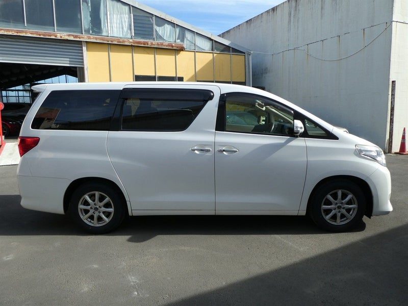 2014 Toyota Alphard 240X, photo 3