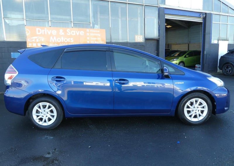 2017 Toyota Prius ALPHA S, photo 3