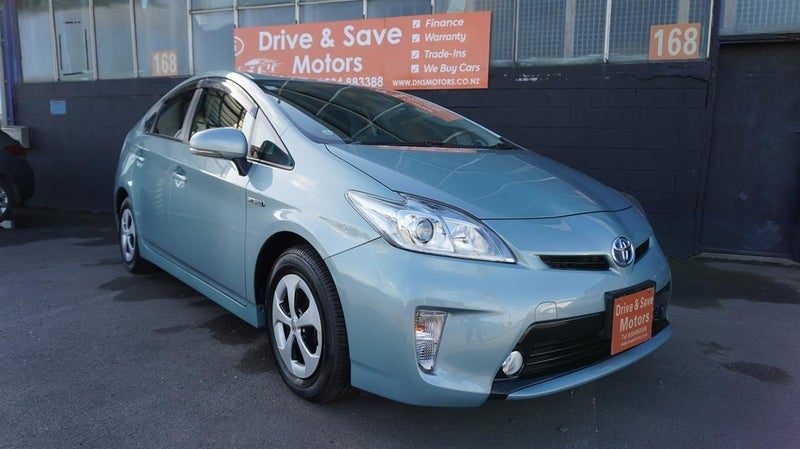 2015 Toyota Prius G model!Cruise control!