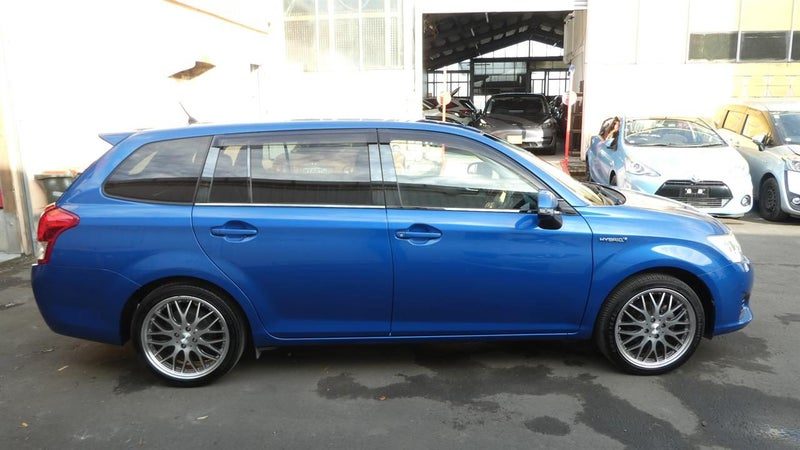 2014 Toyota Corolla FIELDER HYBRID G, photo 3