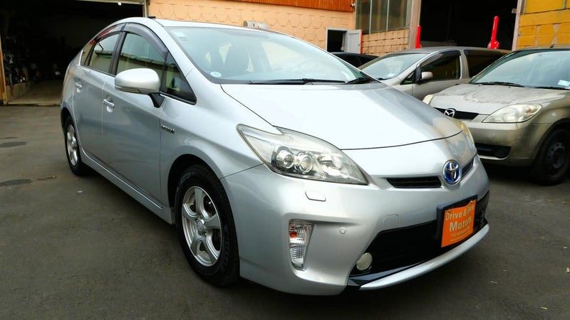 2013 Toyota Prius S MODEL! Keyless entry.