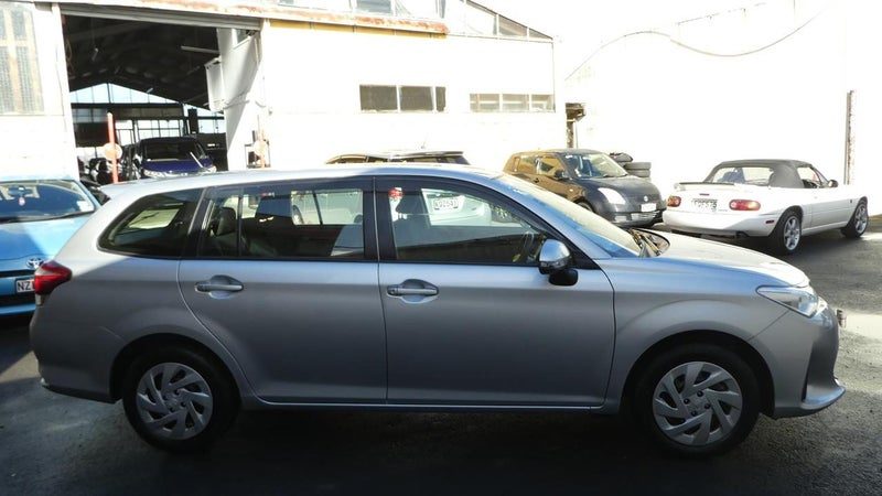 2021 Toyota Corolla Fielder 1.5 Petrol, photo 3