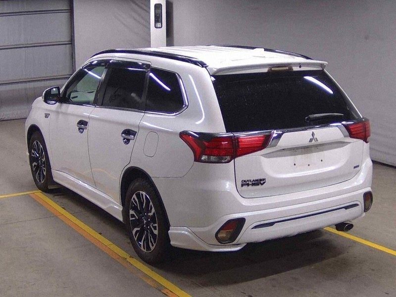 2015 Mitsubishi Outlander, photo 2