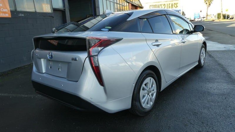 2018 Toyota Prius S model, photo 3