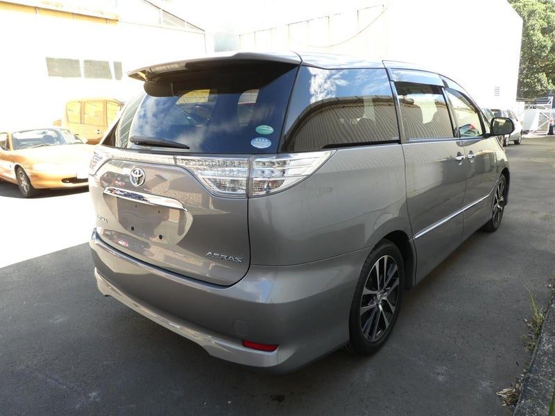 2015 Toyota Estima AERAS PREMIUM, photo 3