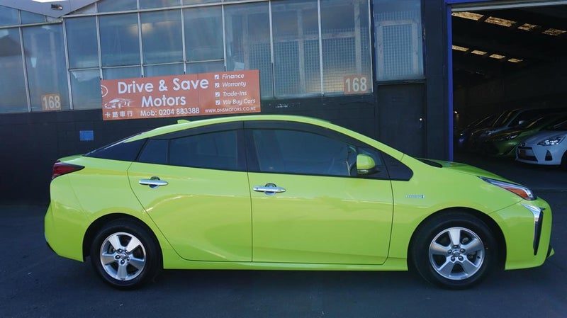 2019 Toyota Prius S MODEL! Keyless entry., photo 2
