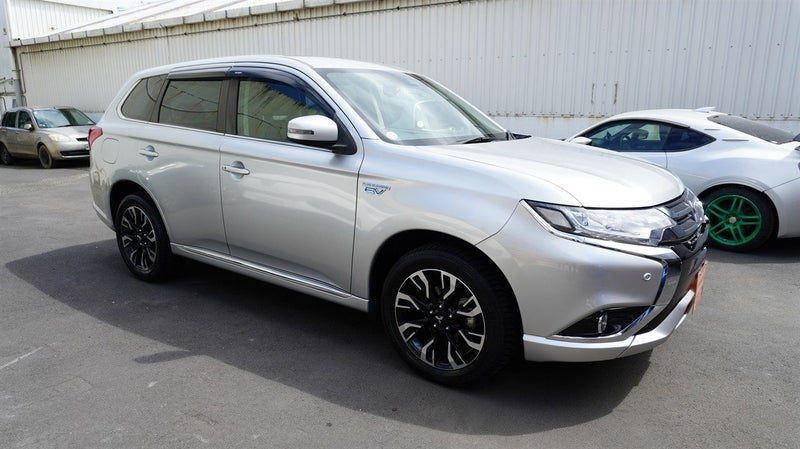 2017 Mitsubishi Outlander PHEV G LIMITED EDITION, photo 2
