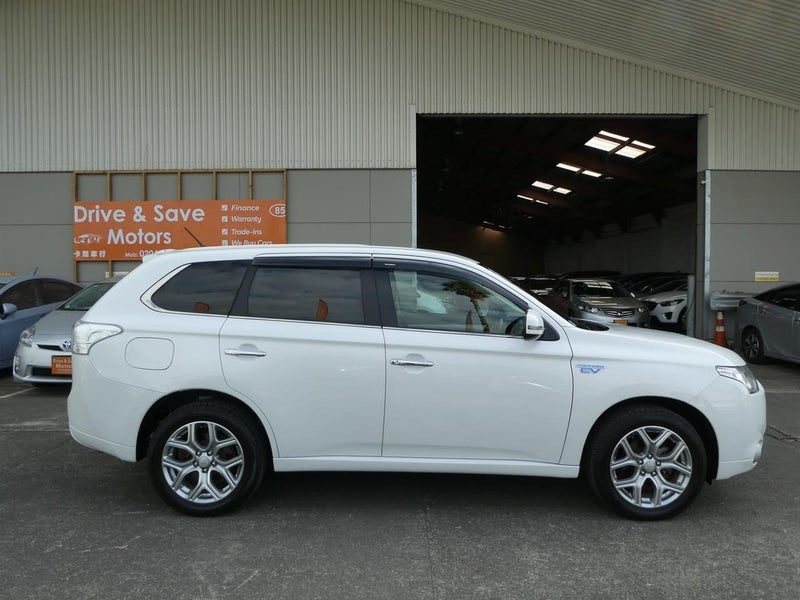 2013 Mitsubishi Outlander 2.0 G, photo 3
