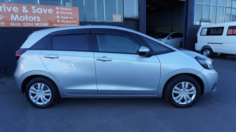 2020 Honda Fit EHEV, photo 3
