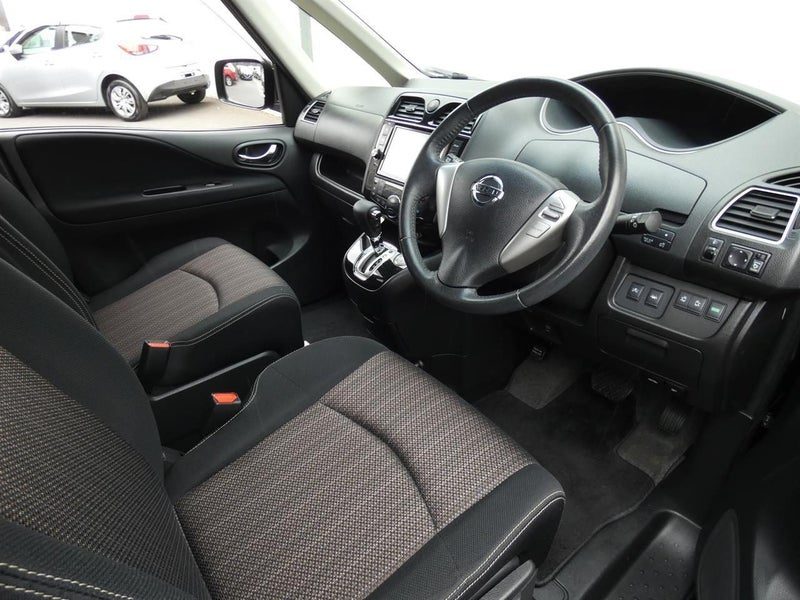 2015 Nissan Serena Highway Star, photo 3