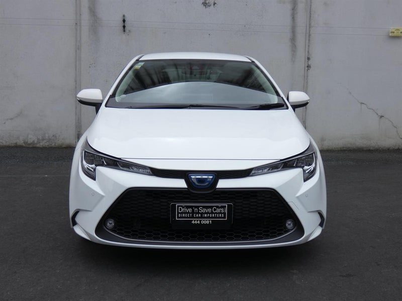 2021 Toyota Corolla Touring, photo 2