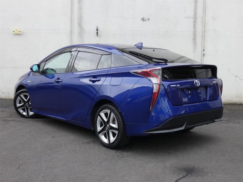 2017 Toyota Prius A, photo 3