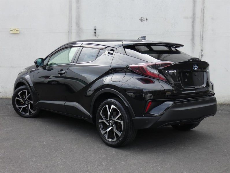 2017 Toyota C-HR G, photo 3