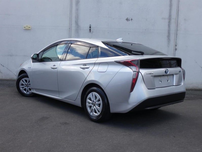 2017 Toyota Prius S, photo 3