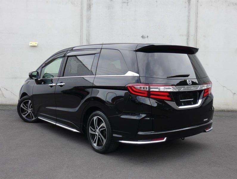 2017 Honda Odyssey Absolute, photo 3