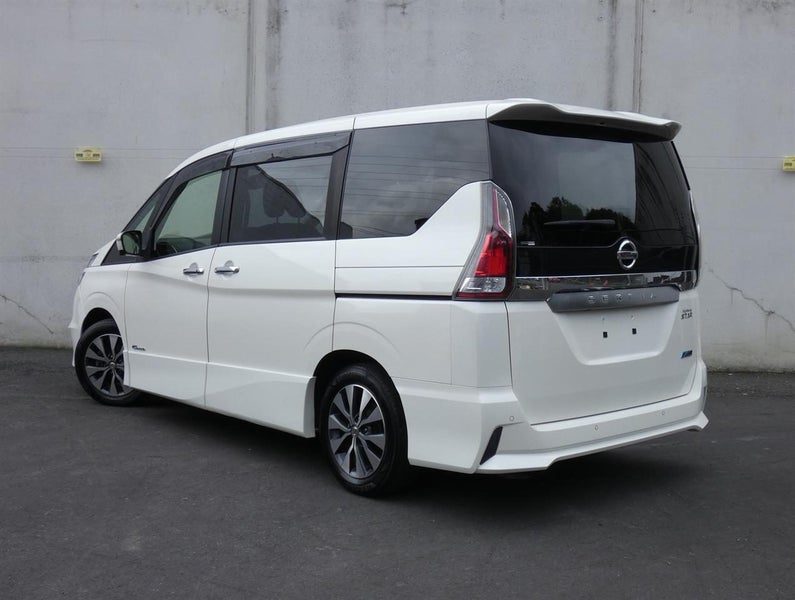 2017 Nissan Serena Highway Star, photo 2
