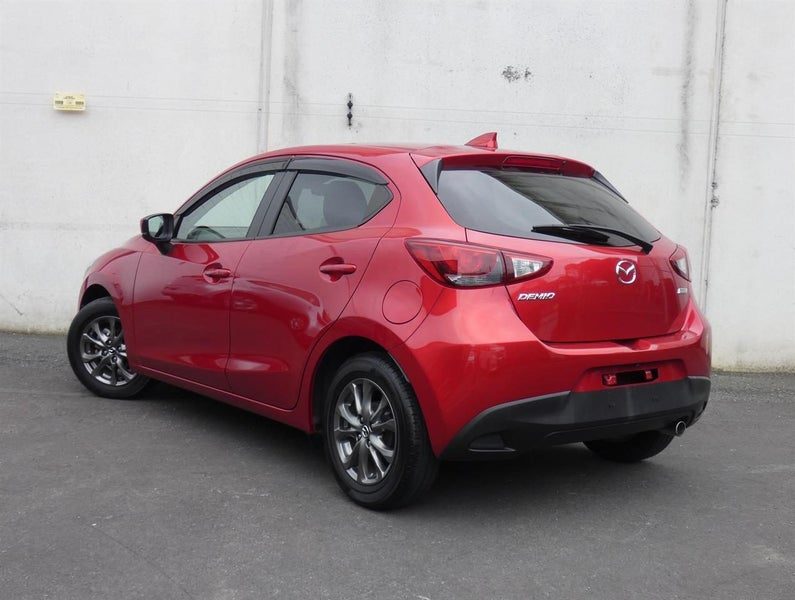 2017 Mazda Demio 13 S, photo 2