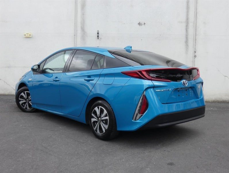 2017 Toyota Prius S, photo 3