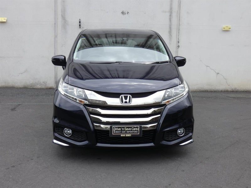 2014 Honda Odyssey Absolute, photo 2