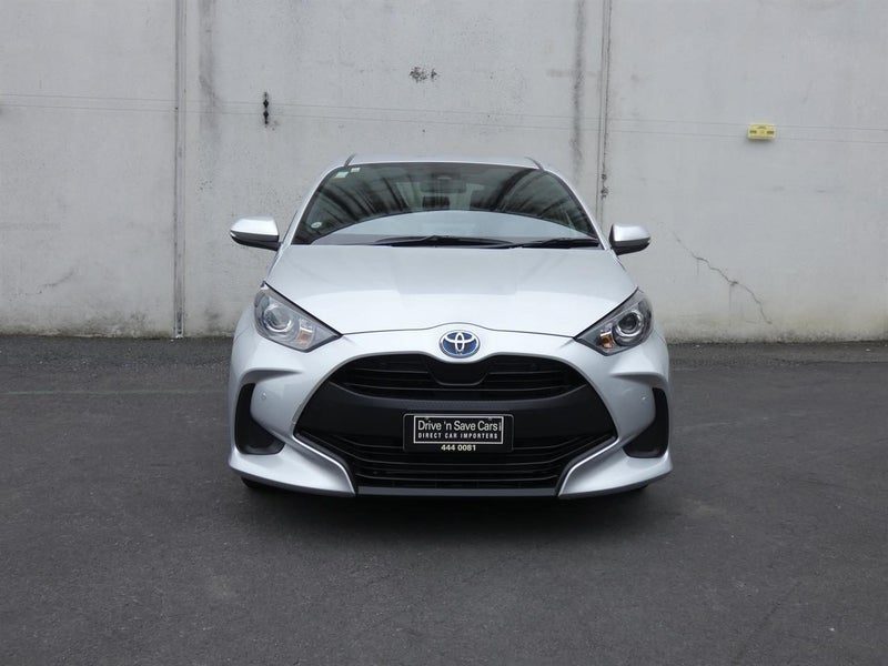 2021 Toyota Yaris Hybrid, photo 2
