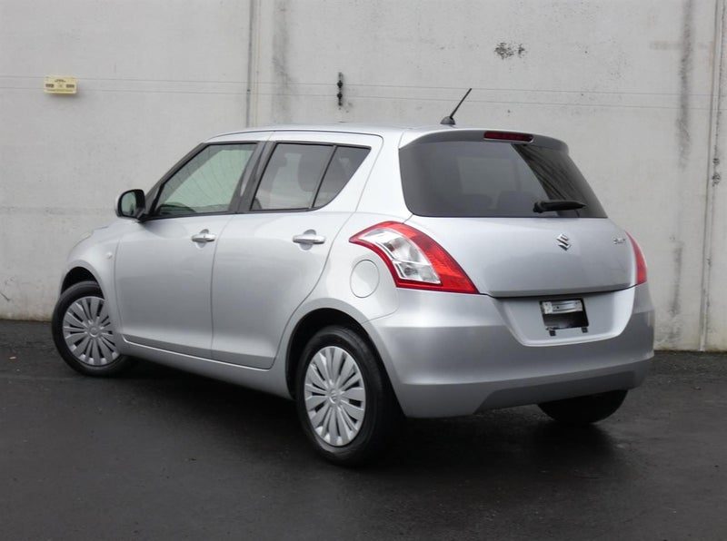 2015 Suzuki Swift, photo 3