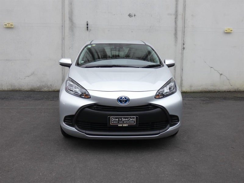 2022 Toyota Aqua, photo 2