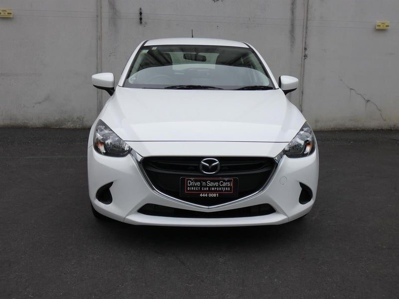 2016 Mazda Demio, photo 2