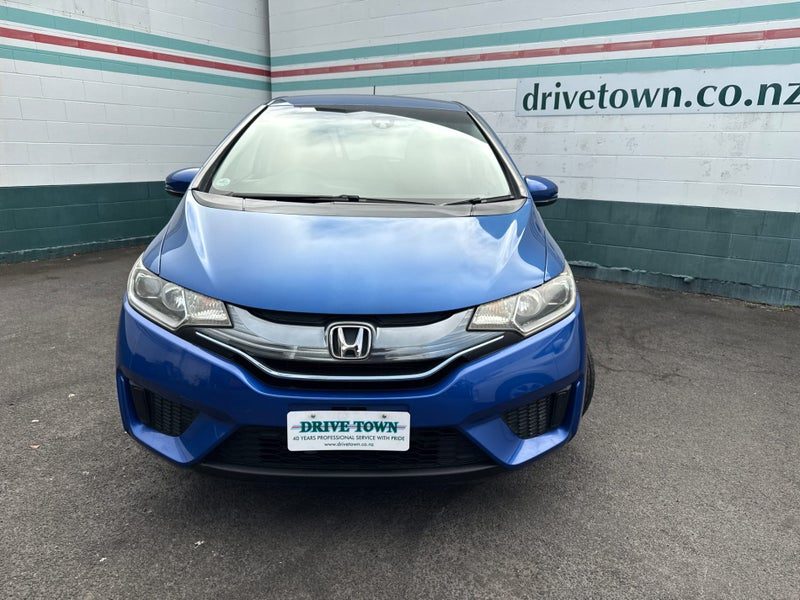 2014 Honda Fit Hybrid F Package, photo 2