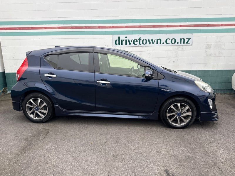 2016 Toyota Aqua Hybrid S Push Start, photo 3