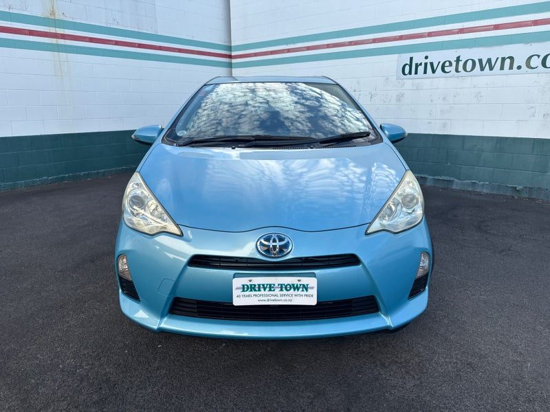 2012 Toyota Aqua Hybrid G Push Start, photo 2