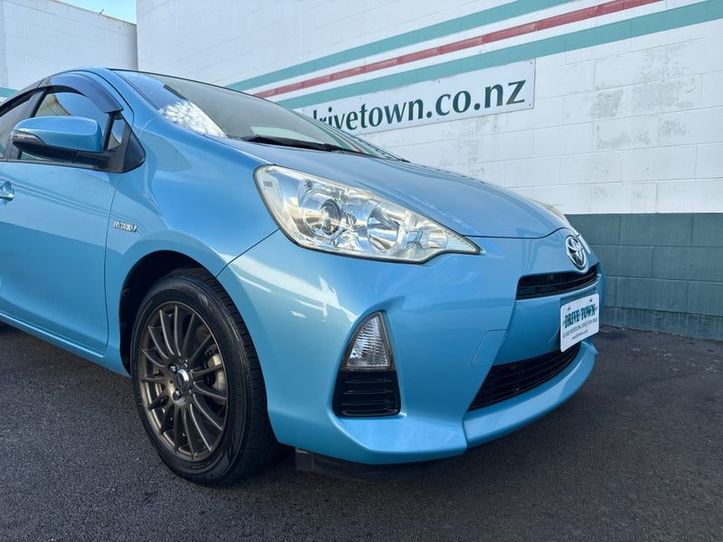 2012 Toyota Aqua Hybrid G Push Start, photo 3