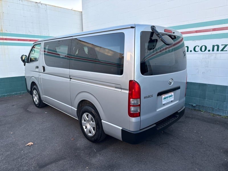 2022 Toyota Hiace VAN DX 5 Door, photo 2