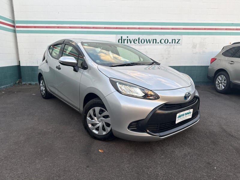 2023 Toyota Aqua Hybrid Push Start Safety Sensing, main photo