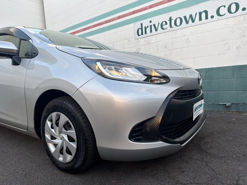 2023 Toyota Aqua Hybrid Push Start Safety Sensing, photo 2