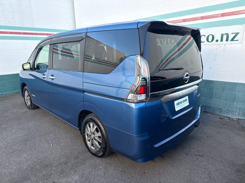 2018 Nissan Serena E-POWER XV 7 Seat, photo 2