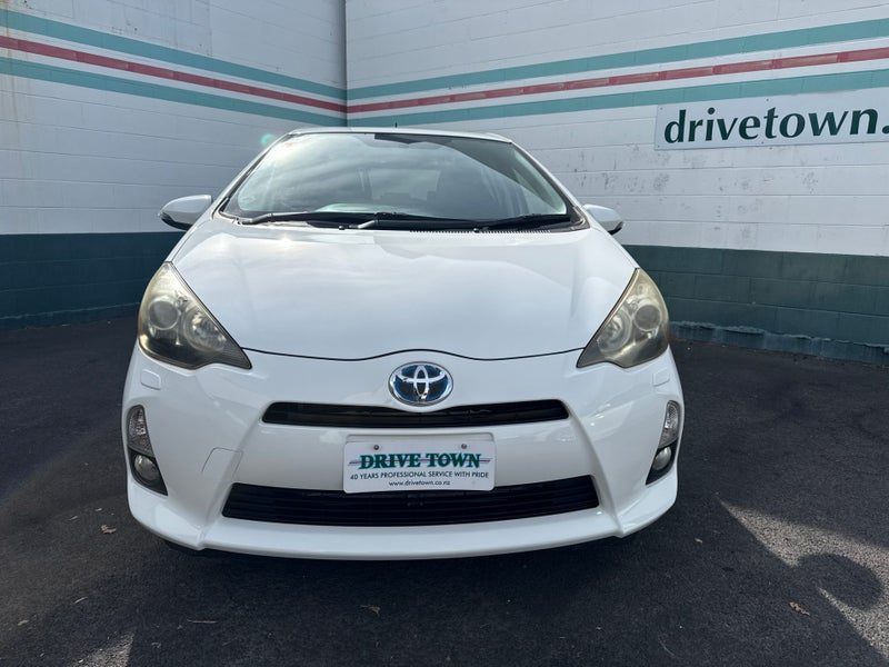2012 Toyota Aqua Hybrid G Push Start, photo 2