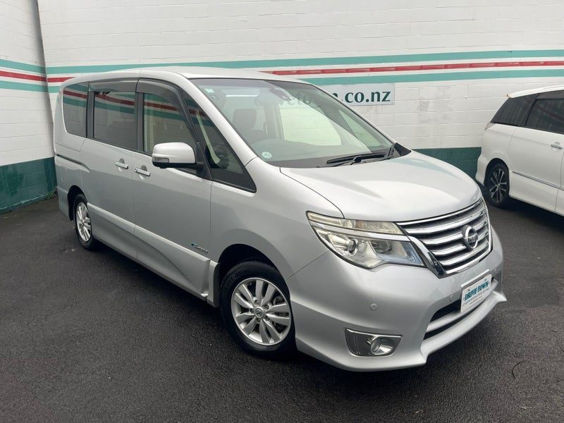 2014 Nissan Serena Hybrid Highway Star 8 Seat