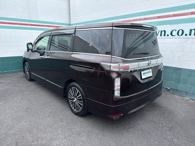 2016 Nissan Elgrand Highway Star S 7 Seat, photo 2