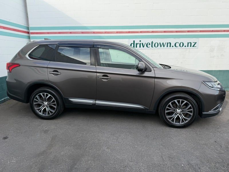 2018 Mitsubishi Outlander G 7 Seater, photo 3