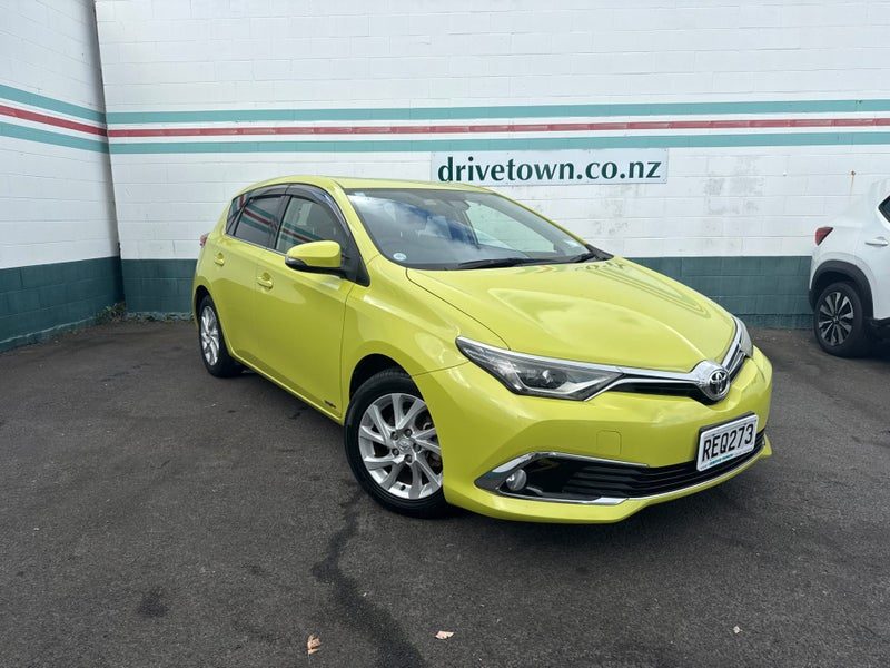 2016 Toyota Corolla Auris S Safety Sensing, main photo