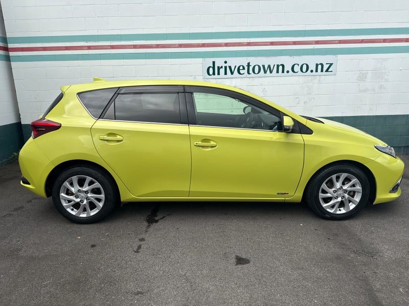 2016 Toyota Corolla Auris S Safety Sensing, photo 3