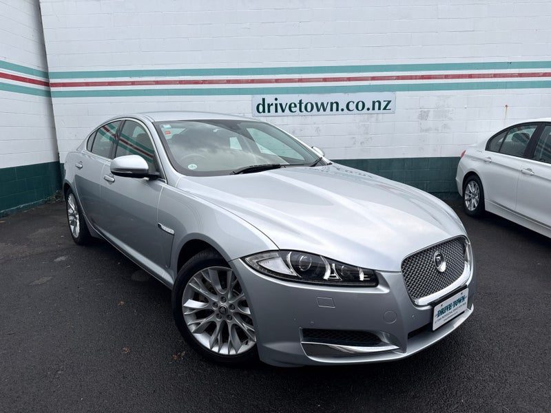 2014 Jaguar XF Premium Luxury, main photo
