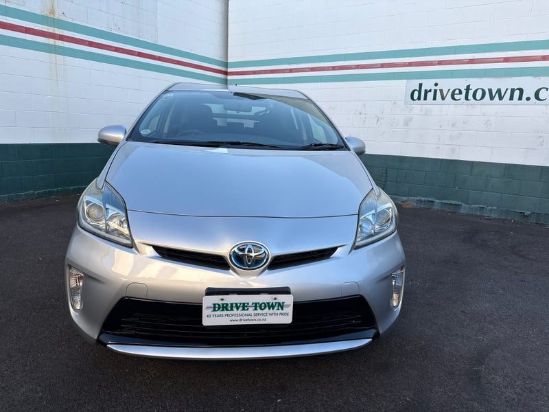 2013 Toyota Prius S Hybrid, photo 2