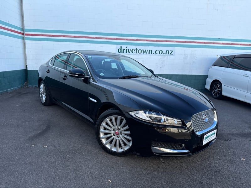 2015 Jaguar XF Luxury Leather