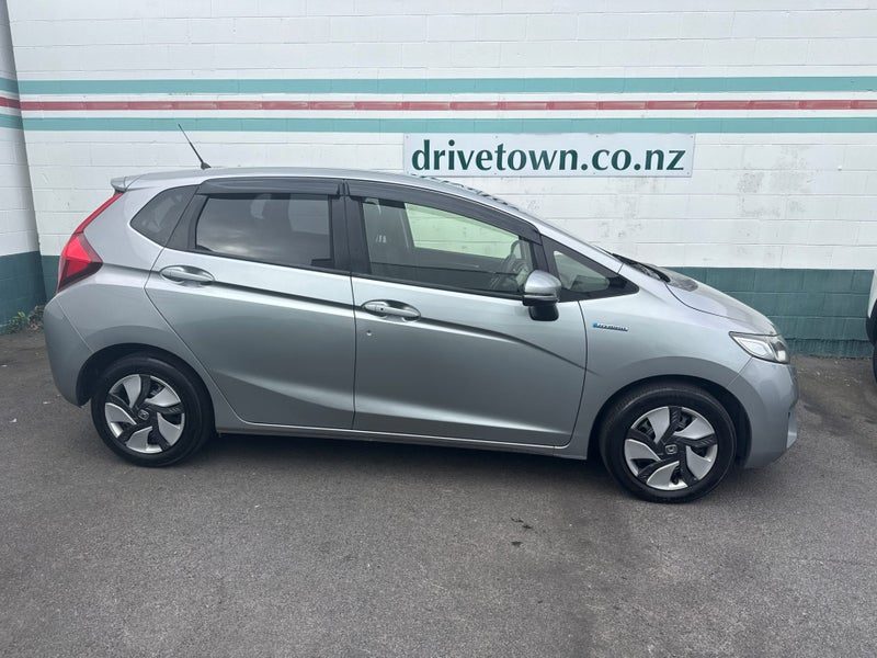 2013 Honda Fit Hybrid F Package, photo 3