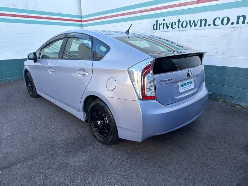 2012 Toyota Prius Hybrid, photo 2