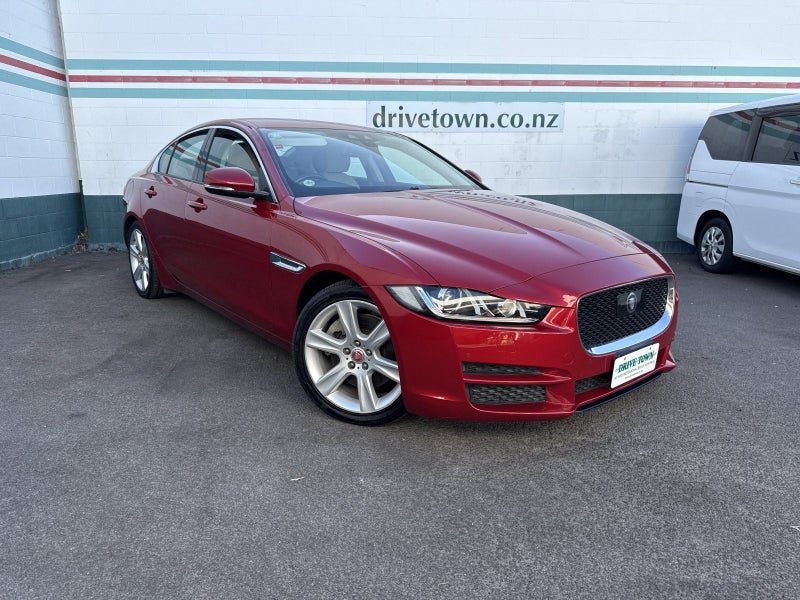 2015 Jaguar XE XE, main photo